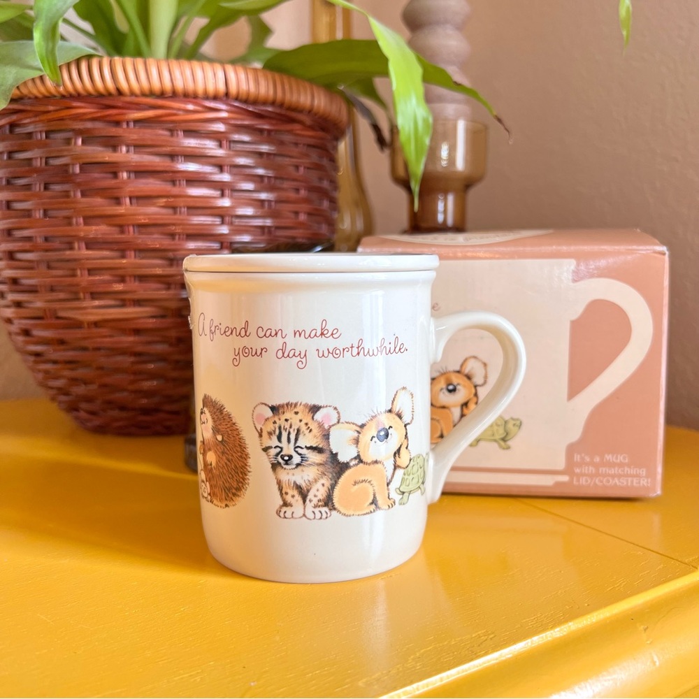 New In Box!!! Vintage 1980s Mug with Lid